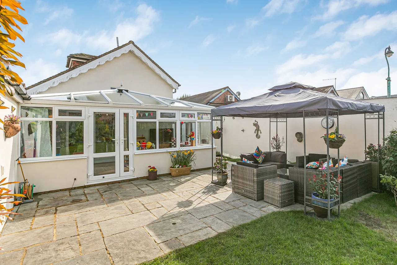 Rusham Road, Egham, TW20, photo 31