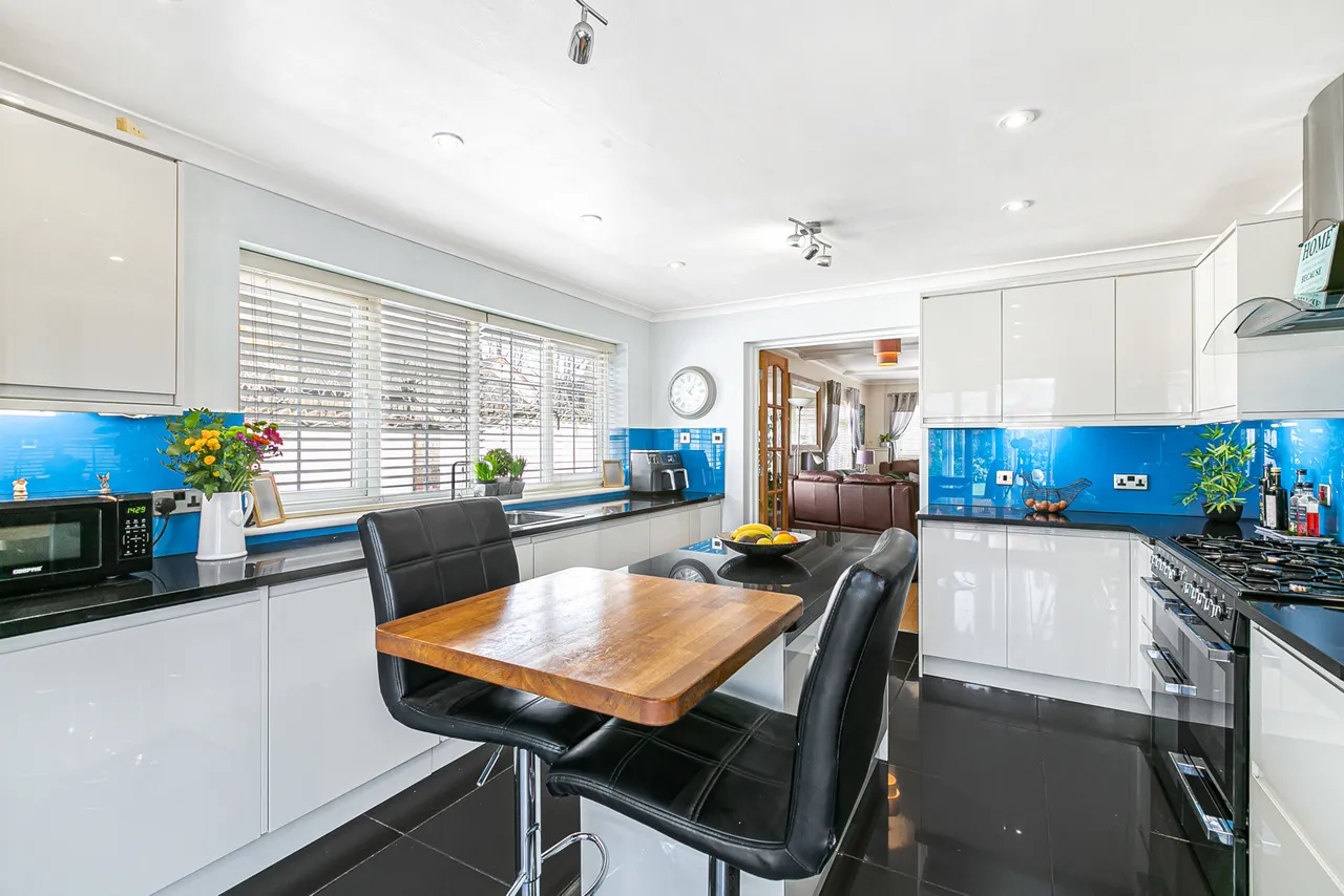 Rusham Road, Egham, TW20, photo 11