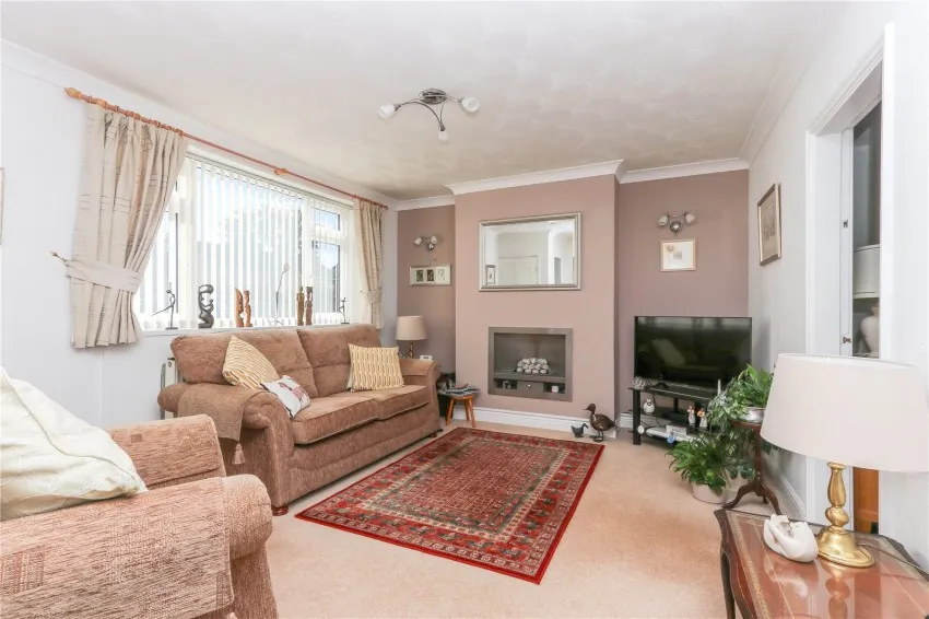 Saville Road, Gatley, photo 2