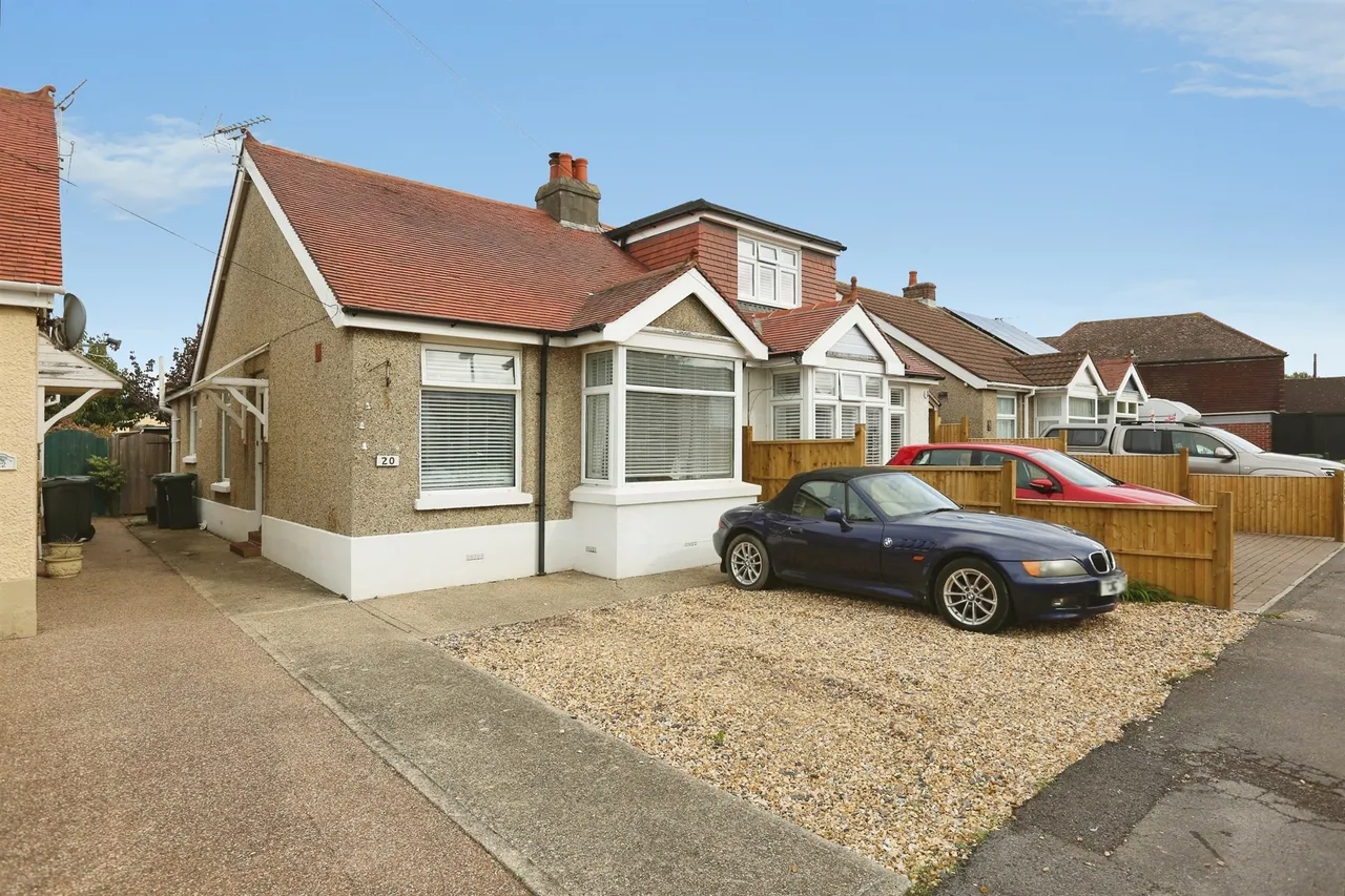 2 bed house for sale — Braemar Road, Gosport