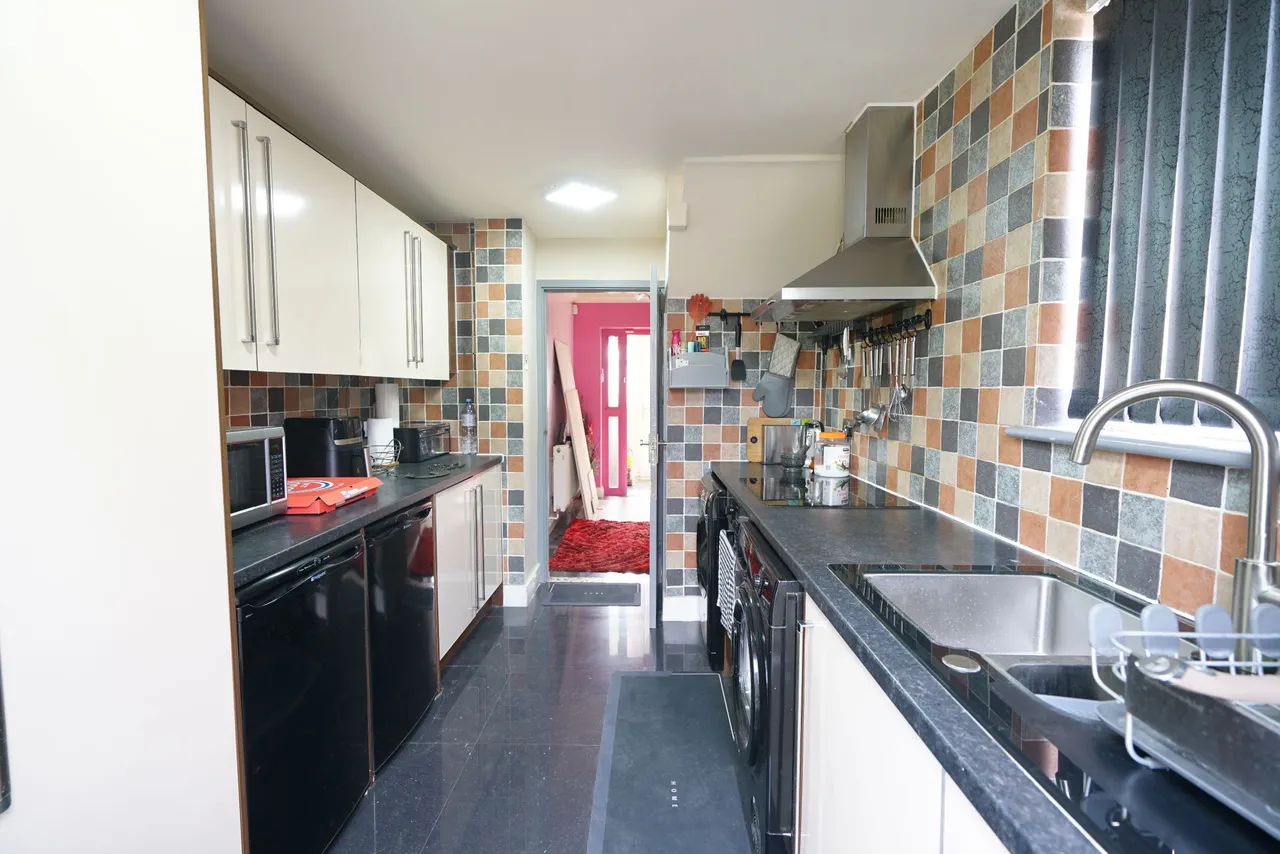 Silverlocke Road, Grays, Essex, RM17 6EU, photo 5