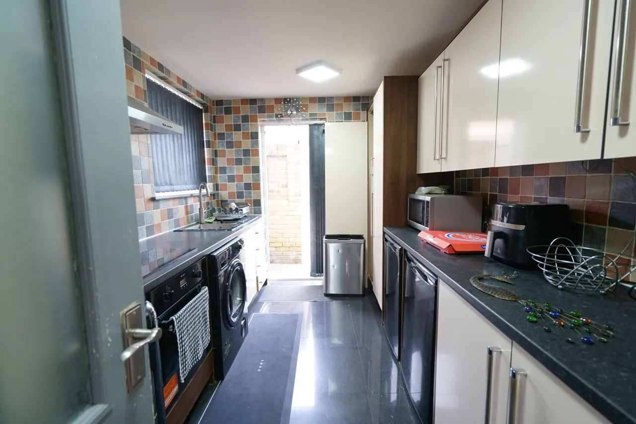 Silverlocke Road, Grays, Essex, RM17 6EU, photo 4