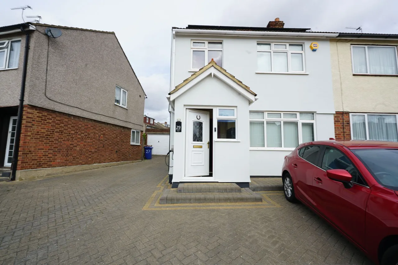Silverlocke Road, Grays, Essex, RM17 6EU, photo 16