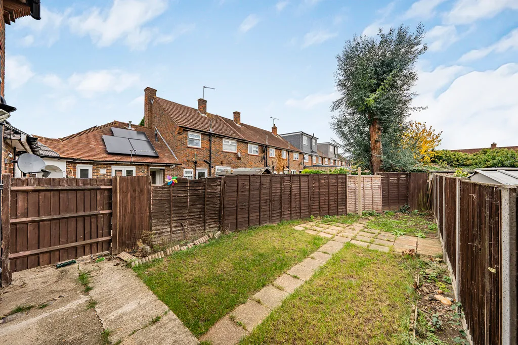 Trelawney Avenue, photo 23