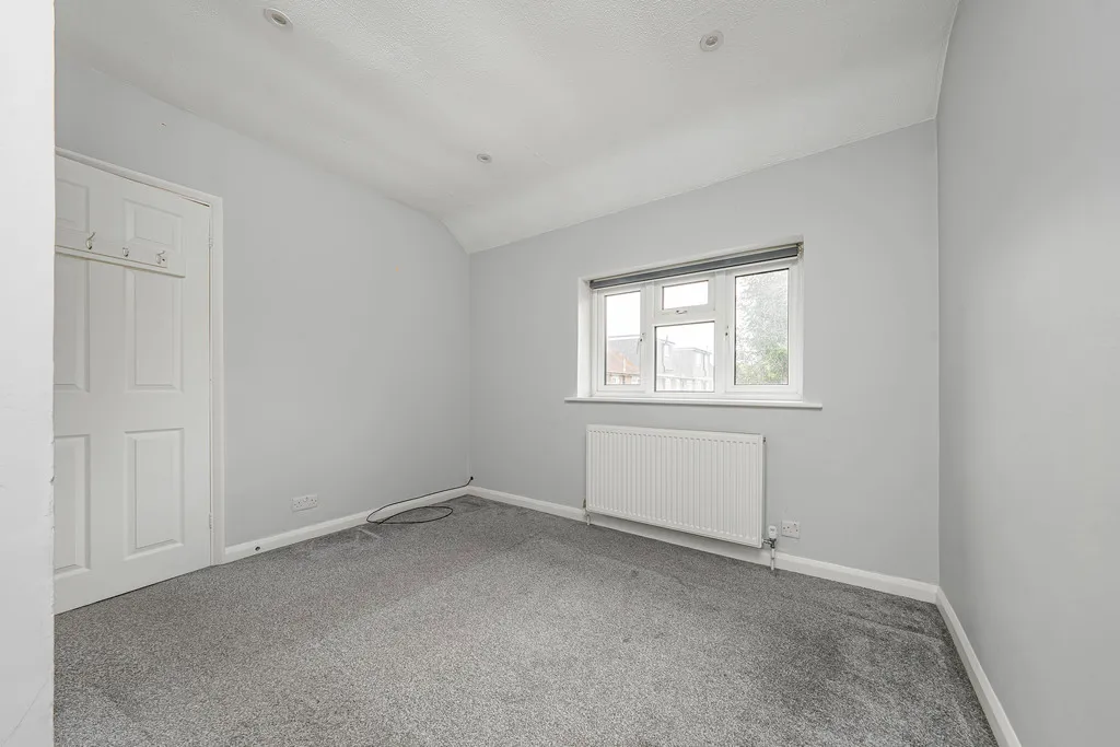 Trelawney Avenue, photo 11