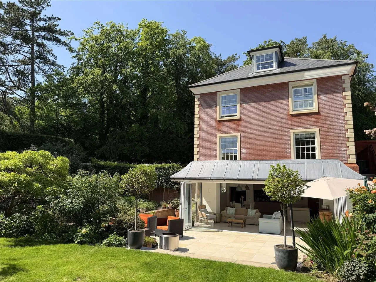 The Holt, Sleepers Hill, SO22, photo 14