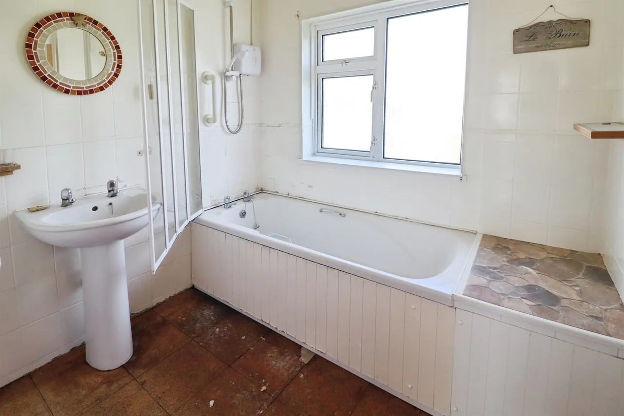 Wordsworth Avenue, Penarth, CF64, photo 4
