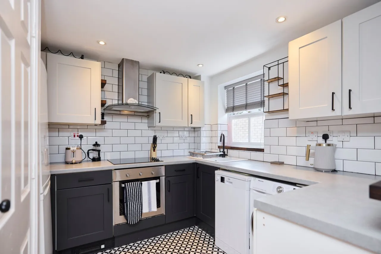 Mapeshill Place, London, NW2, photo 4