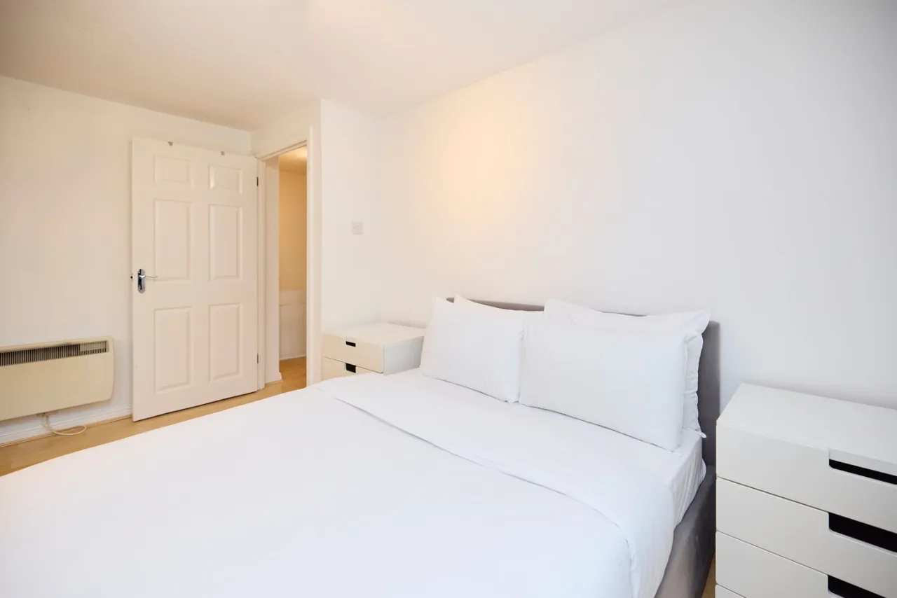 Mapeshill Place, London, NW2, photo 17