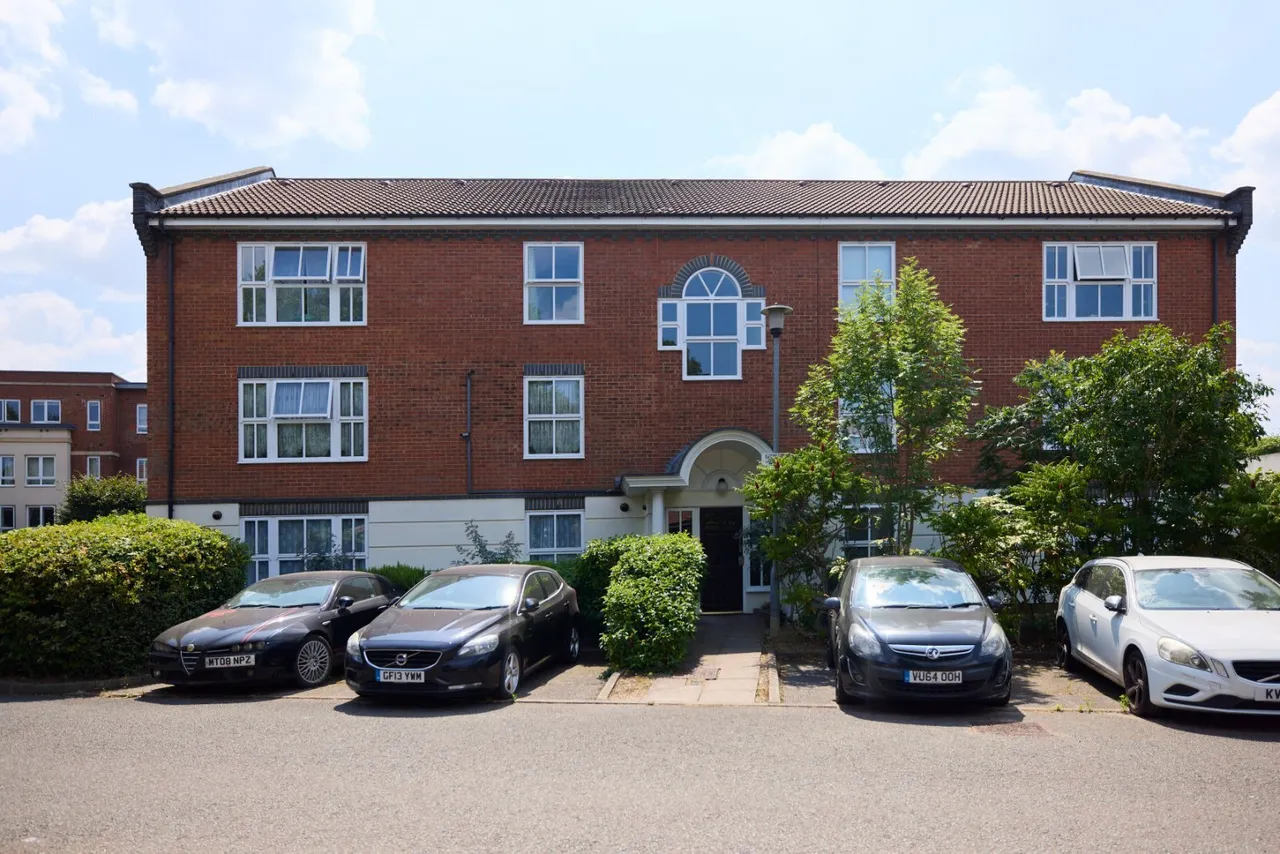 Mapeshill Place, London, NW2, photo 23