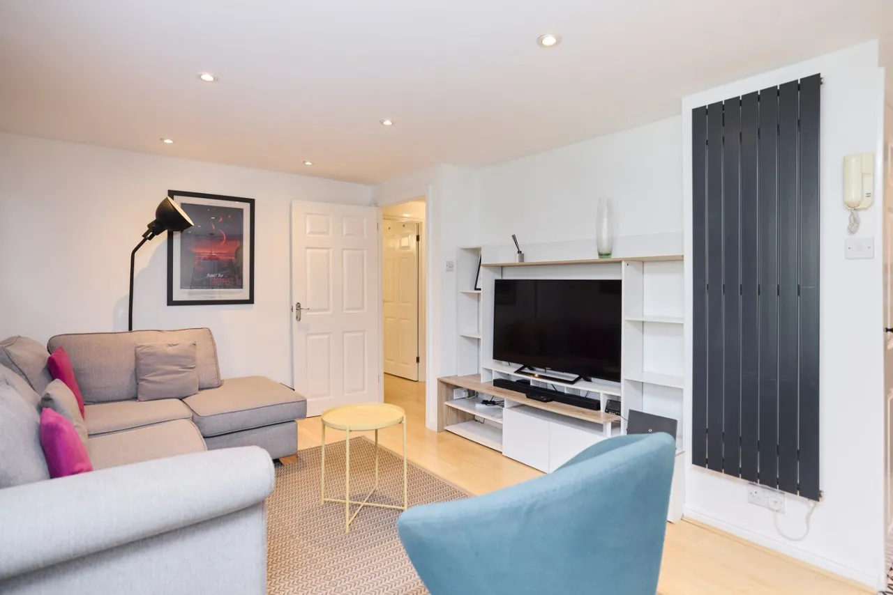 Mapeshill Place, London, NW2, photo 8