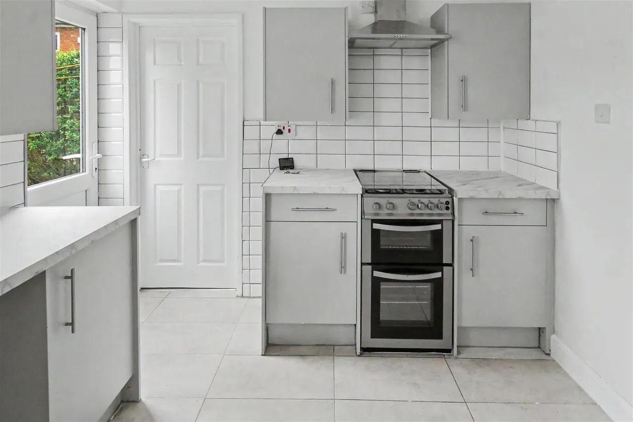 Wollaton Road, Beeston, NG9, photo 5