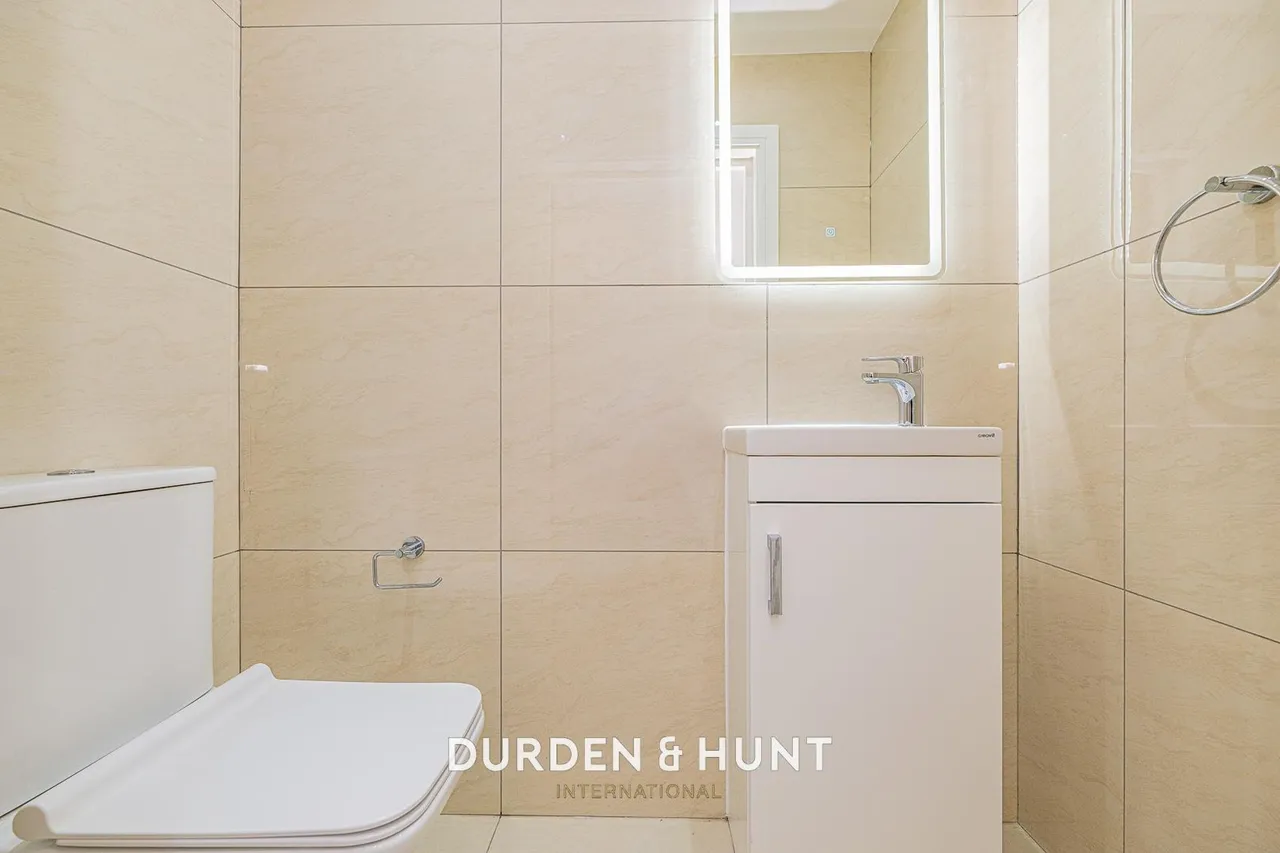 Purfleet Road, South Ockendon, RM15, photo 10