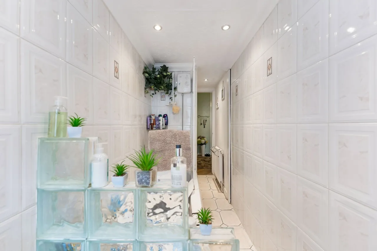 Dumbarton Road, Scotstoun, G14, photo 13