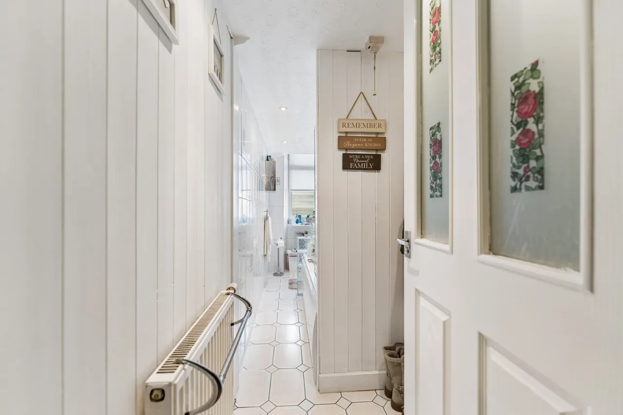 Dumbarton Road, Scotstoun, G14, photo 14