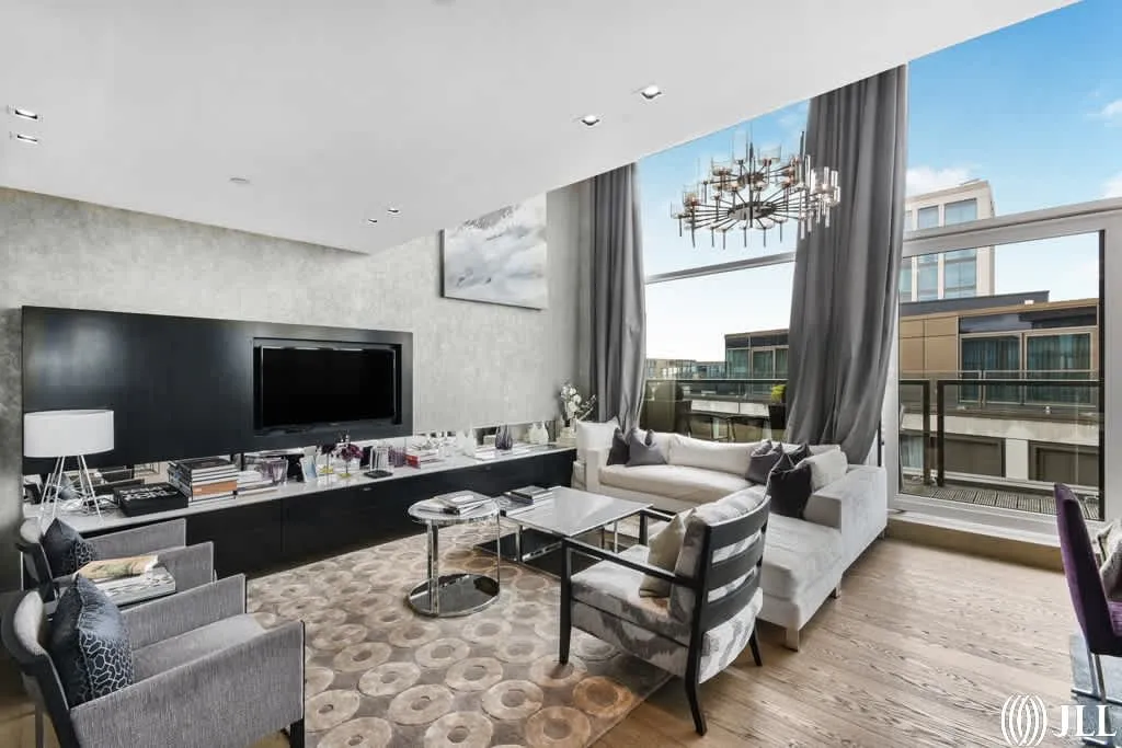 3 bed flat for sale, Kensington High Street, W14