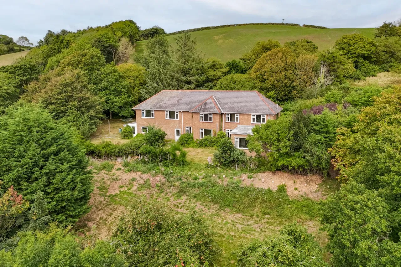 7 bed house for sale, Ar Y Bryn, Pembrey