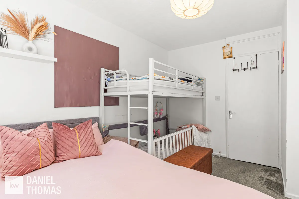 Daniel Thomas, Badburgham Court, EN9, photo 10