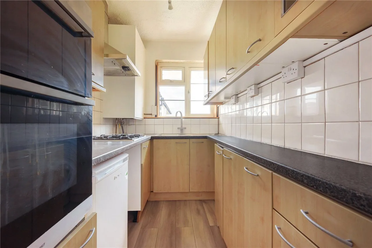 Walpole Court, Twickenham, TW2 5QH, photo 4