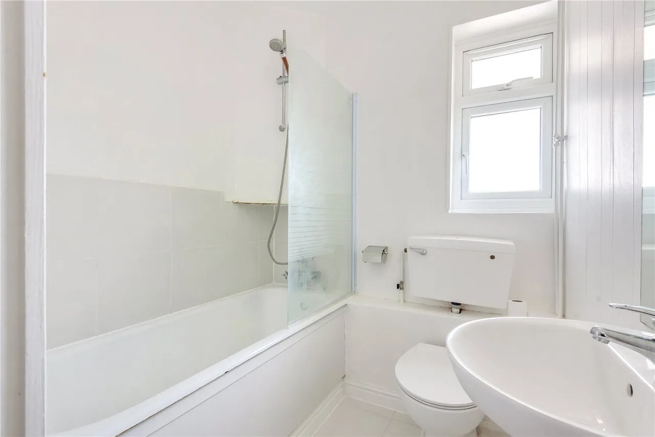Walpole Court, Twickenham, TW2 5QH, photo 6
