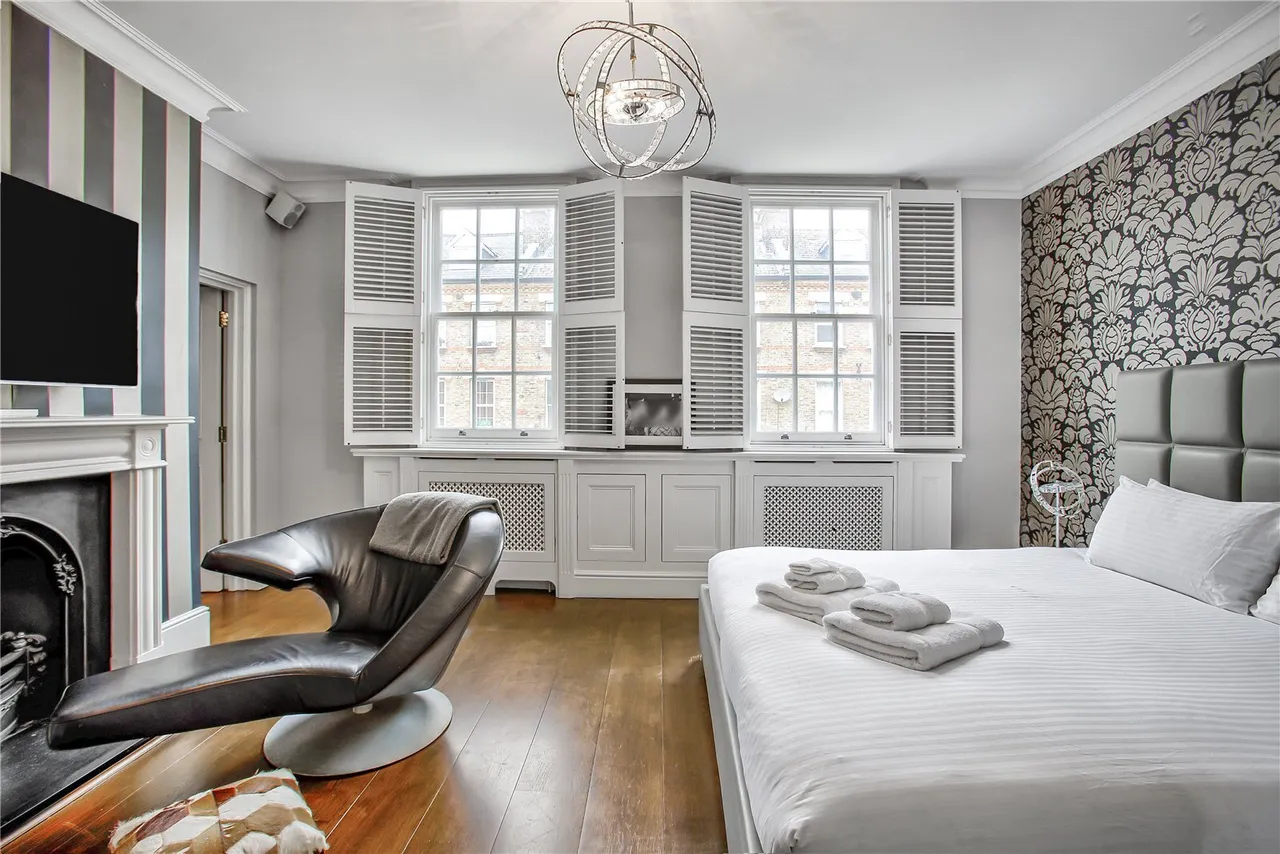 Ridgway, Wimbledon Village, London, SW19, photo 13