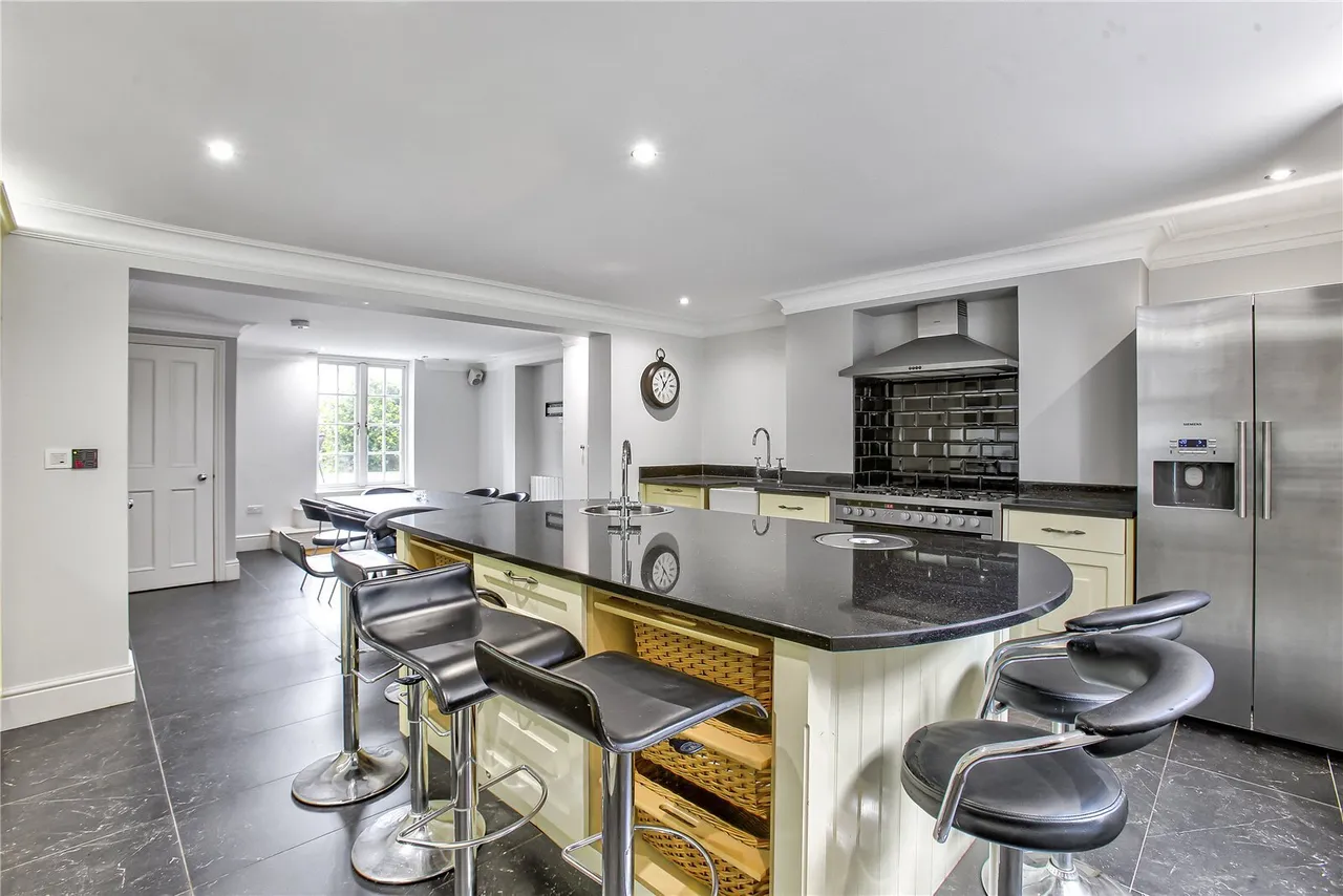 Ridgway, Wimbledon Village, London, SW19, photo 2
