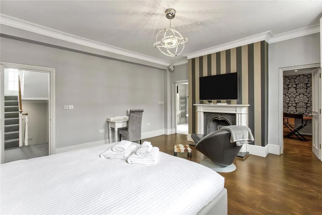 Ridgway, Wimbledon Village, London, SW19, photo 16