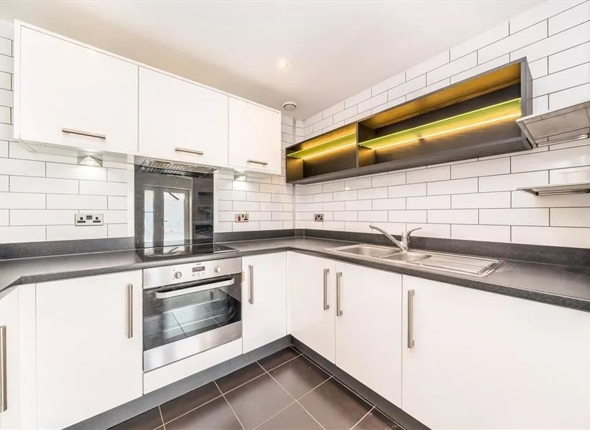 Fairthorn Road, Charlton, SE7, photo 2