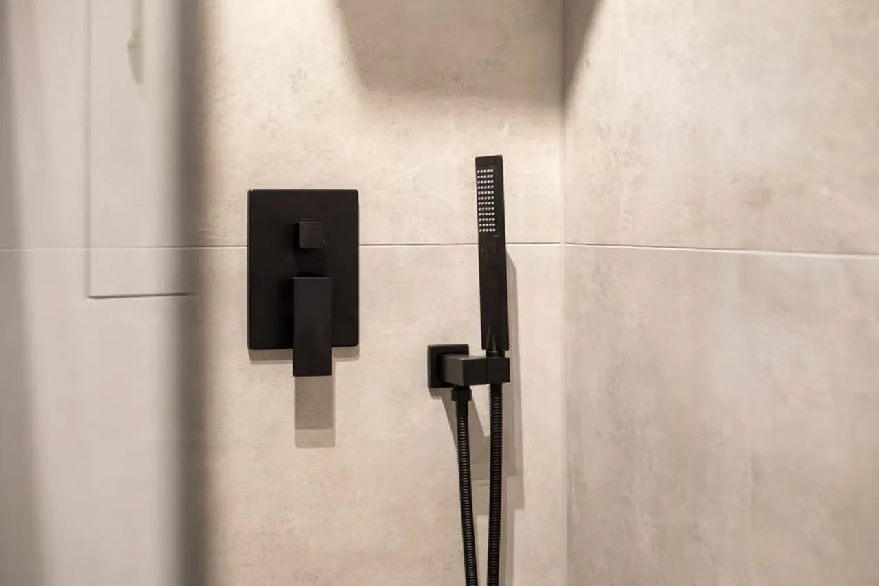 First Floor, 122 Packington Street, London, photo 9