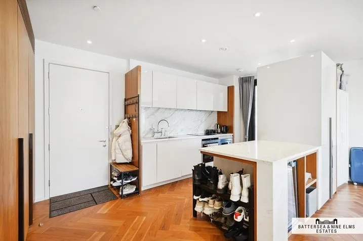 Embassy Gardens, SW11, photo 6