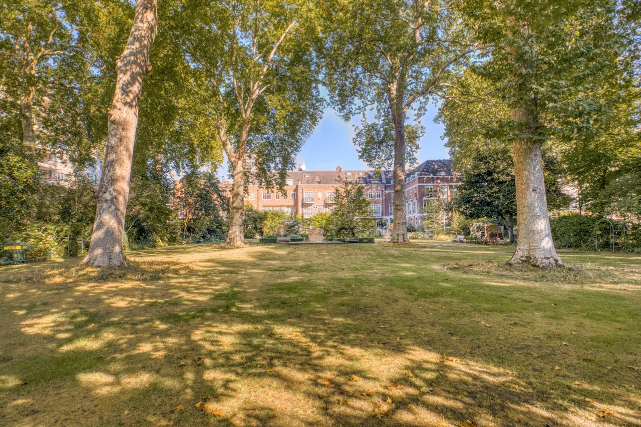 Gloucester Square, Hyde Park, W2, photo 19
