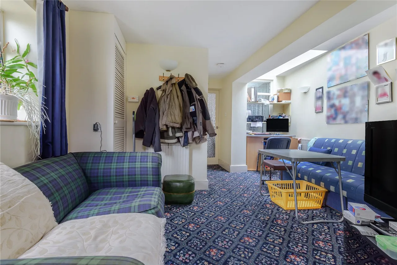 School Road, Hampton Hill, Hampton, TW12 1QL, photo 10