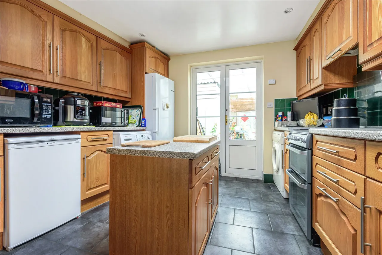 School Road, Hampton Hill, Hampton, TW12 1QL, photo 5