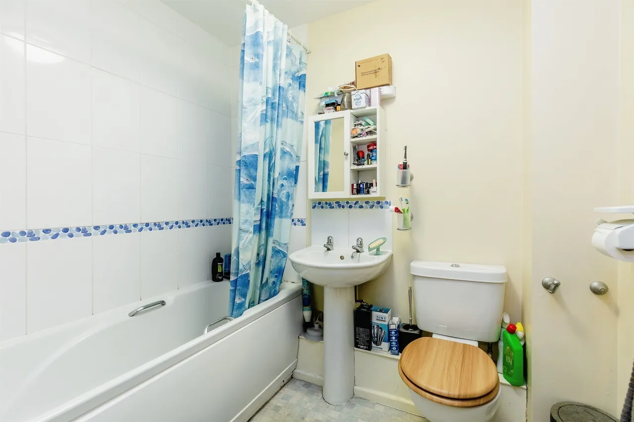 Avonmouth Road, Bristol, photo 9