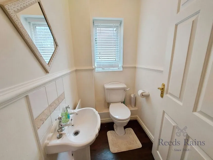 Waveney Drive, Wilmslow, Cheshire, SK9, photo 11