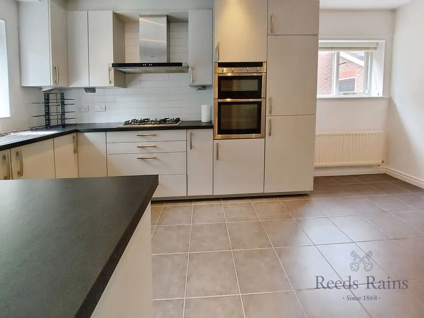 Waveney Drive, Wilmslow, Cheshire, SK9, photo 2