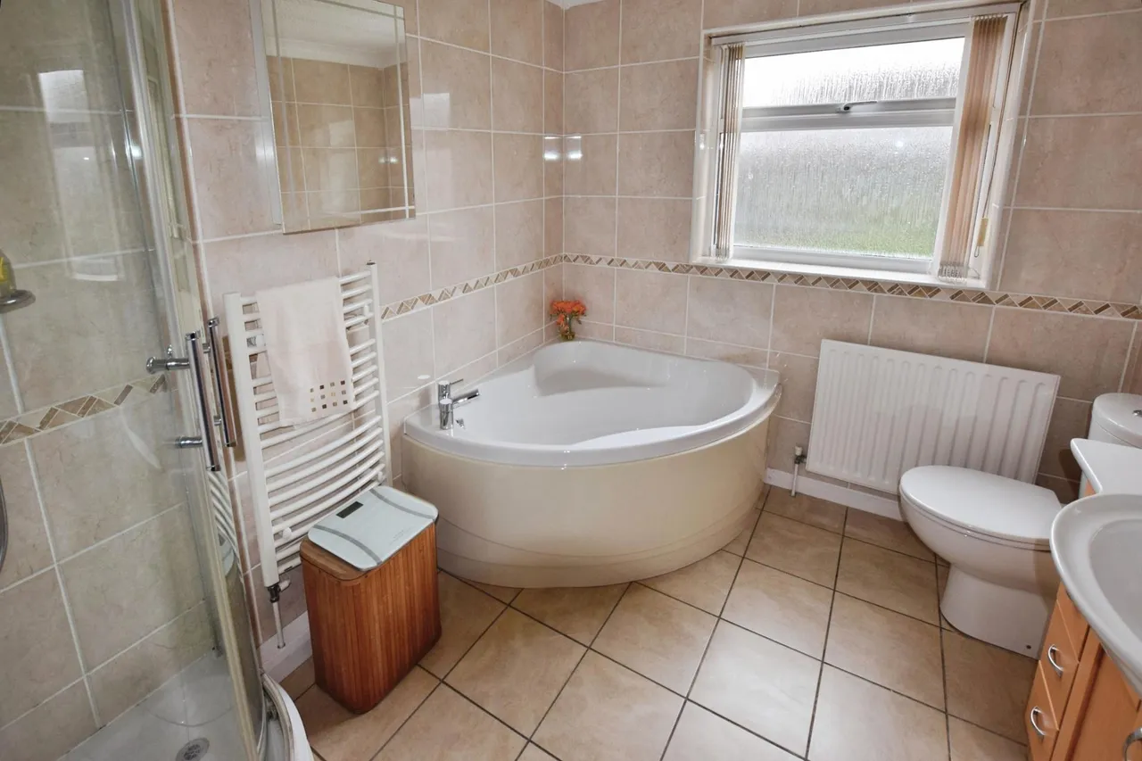 Beacon Park Drive, Skegness, PE25, photo 15