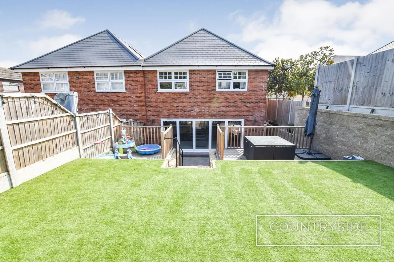 Southwell Road, Benfleet, photo 22