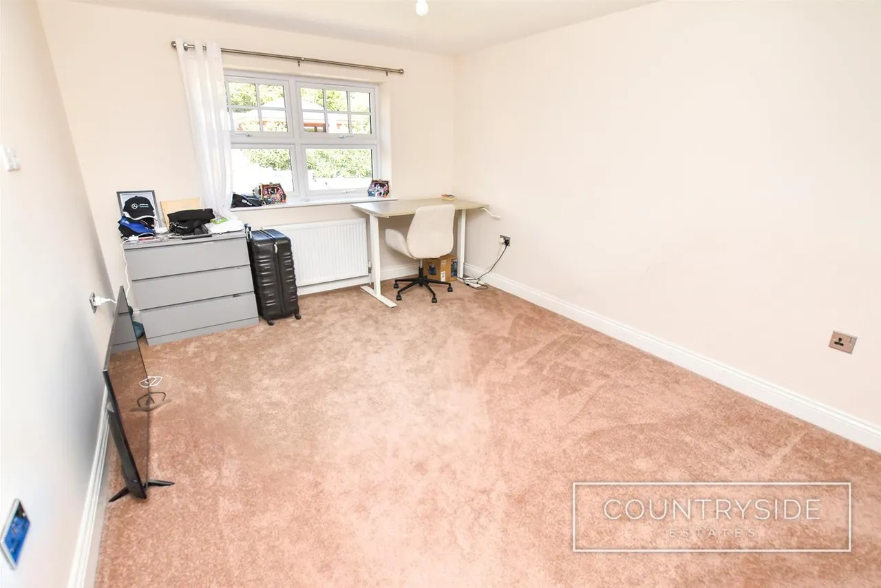 Southwell Road, Benfleet, photo 14