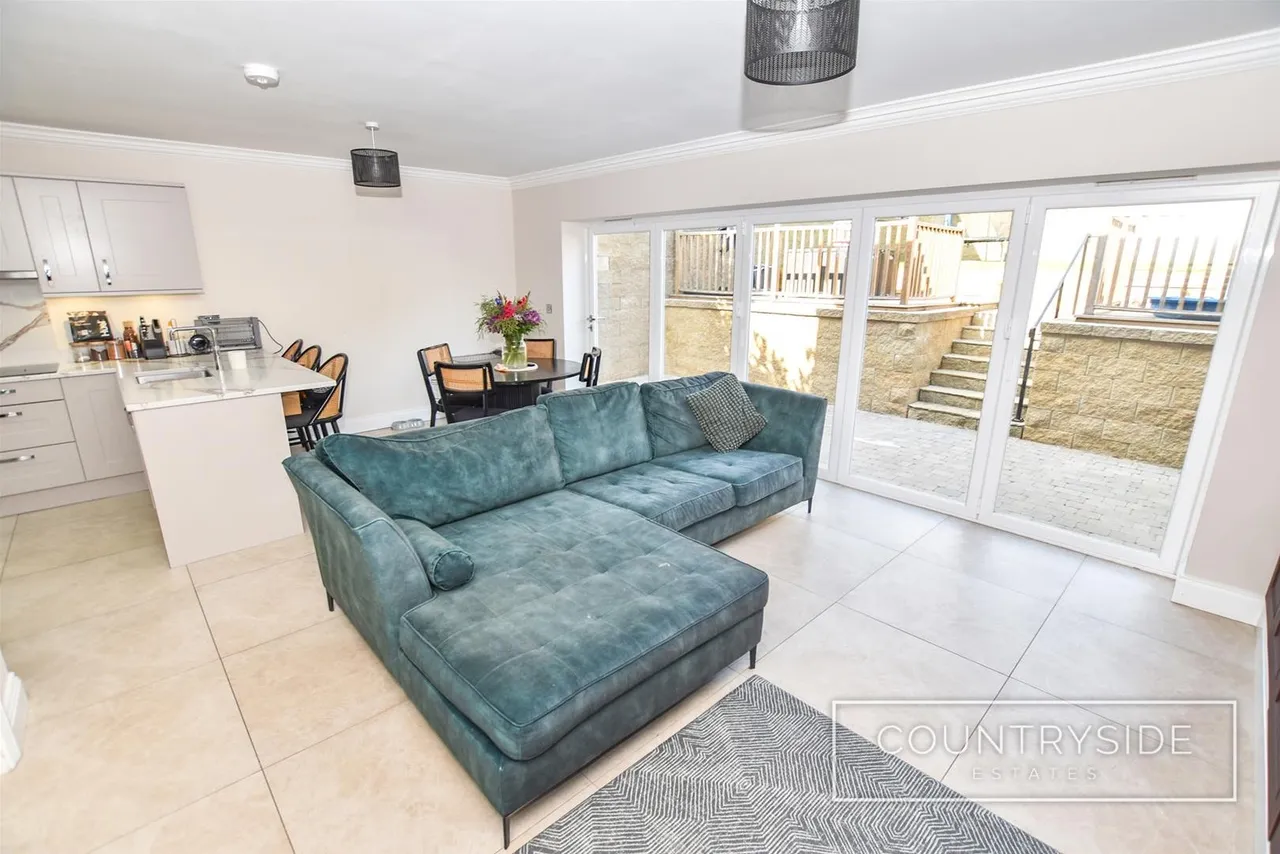 Southwell Road, Benfleet, photo 7