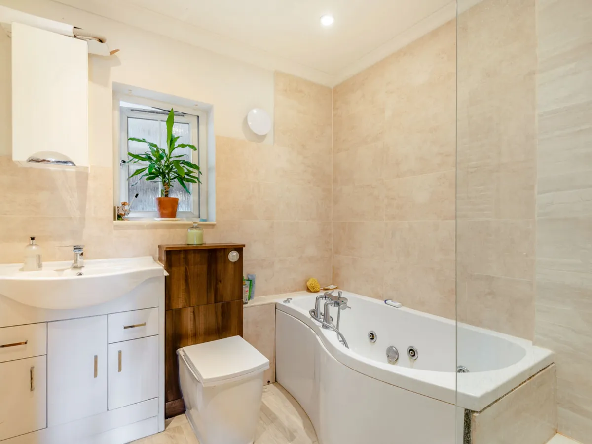 St Andrews House, Hythe, CT21, photo 6