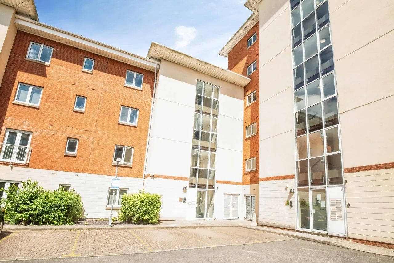 1 bed flat for sale — Soudrey Way, Cardiff, CF10