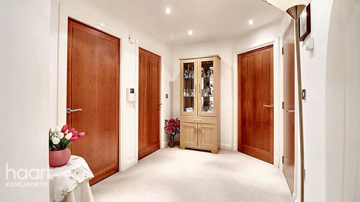 Abbey End, Kenilworth, CV8, photo 3