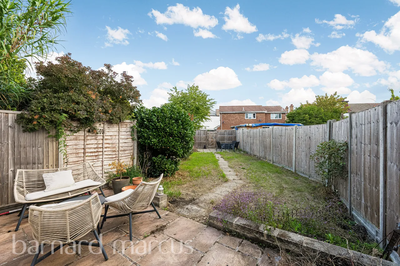 Carlingford Gardens, Mitcham, CR4, photo 3