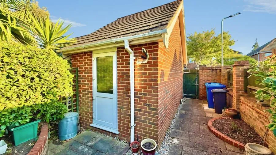 Selwyn Close, Windsor, SL4, photo 15