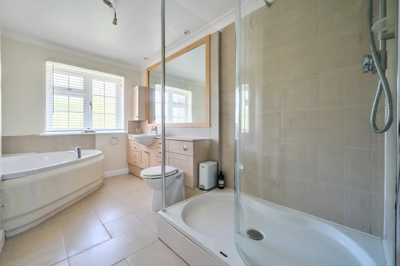 Manor Farm Way, Seer Green, HP9, photo 12