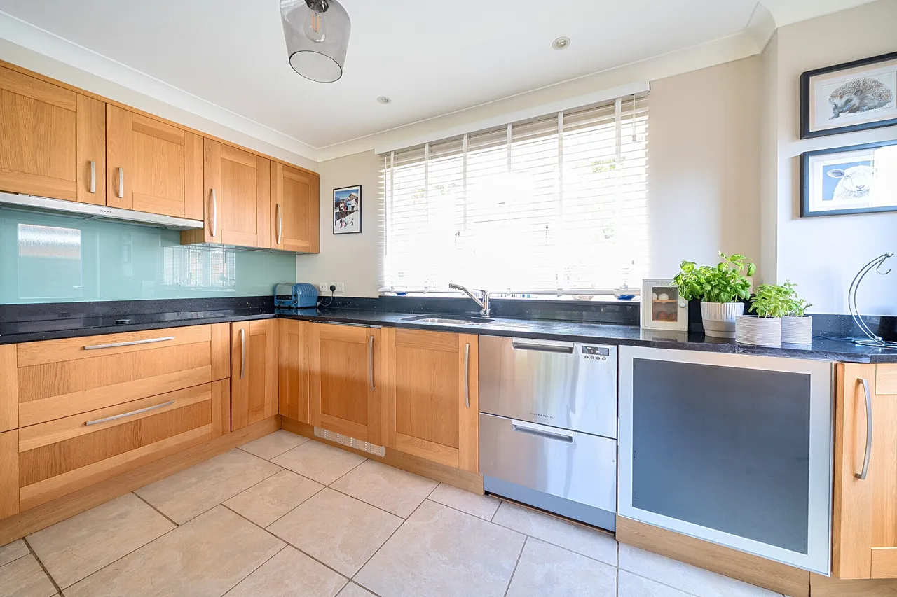 Manor Farm Way, Seer Green, HP9, photo 9