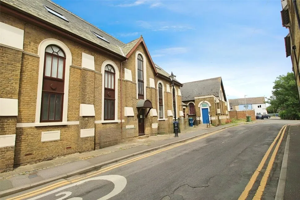 flat for sale — North Road, Queenborough, Kent, ME11