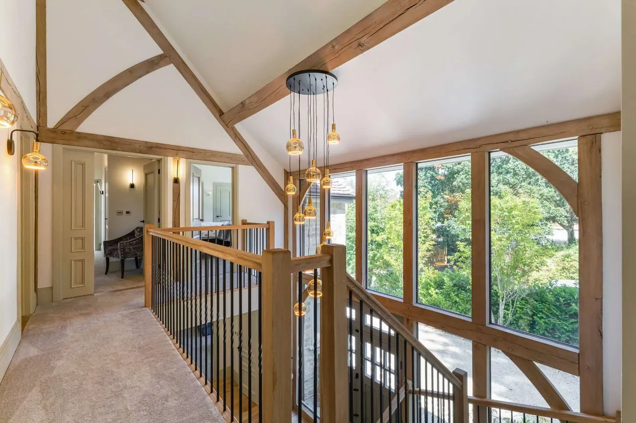 Smugglers Way, The Sands, Farnham, Surrey, GU10 1NB, photo 10