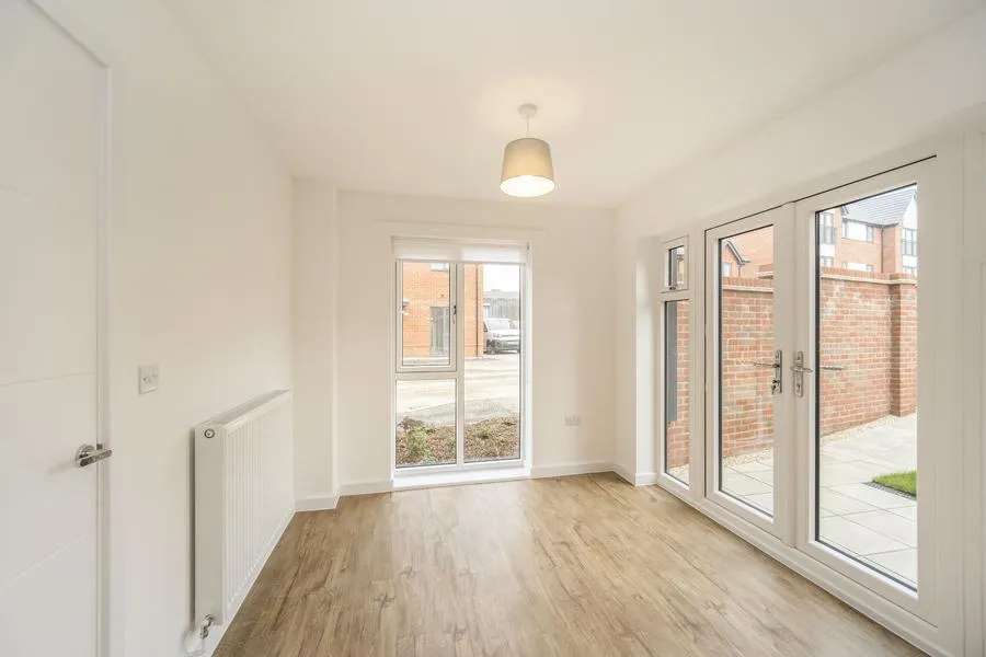 Wilks Road, Crowthorne, RG45, photo 2